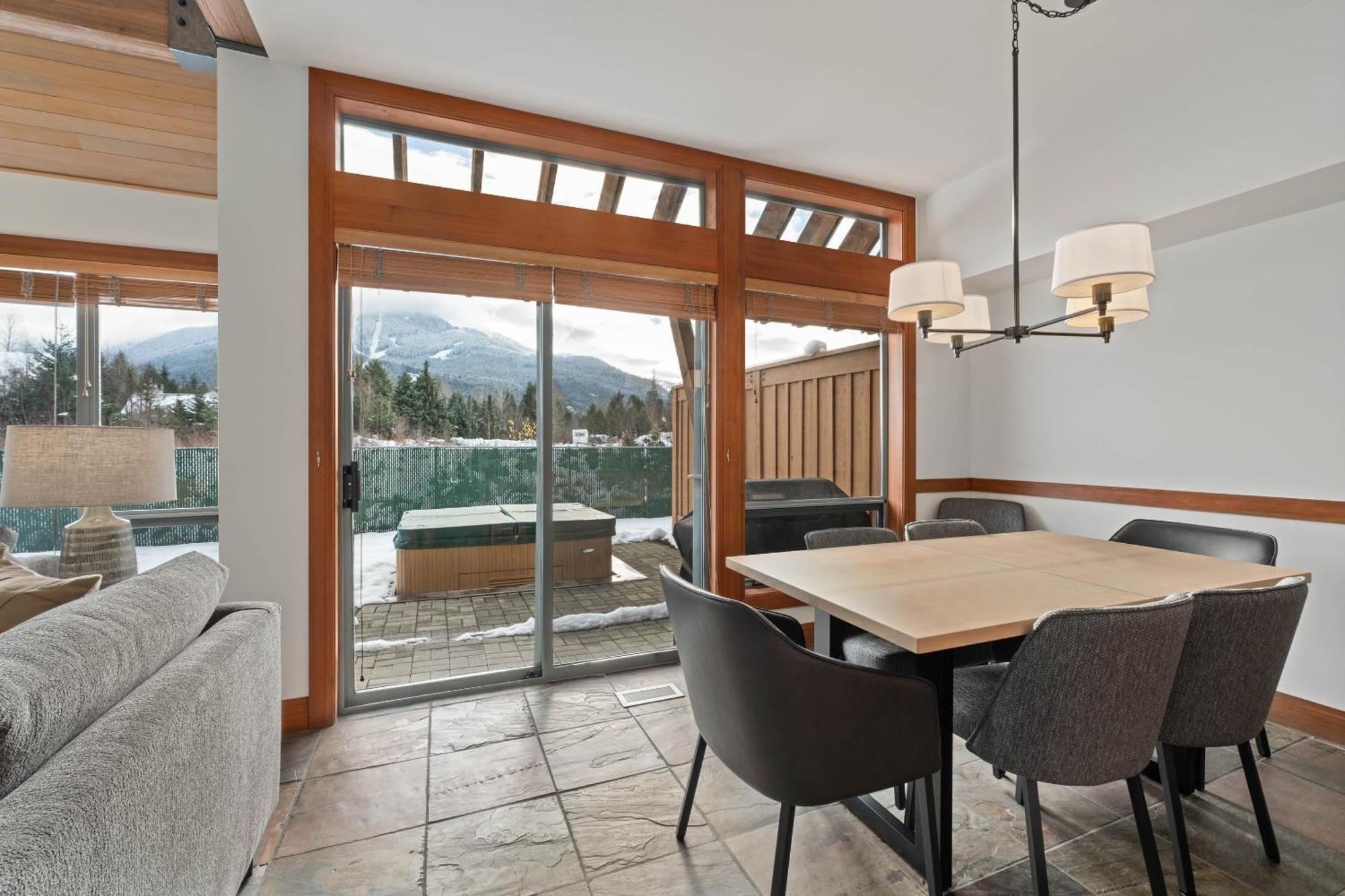 Montebello By Whistler Premier Esterno foto